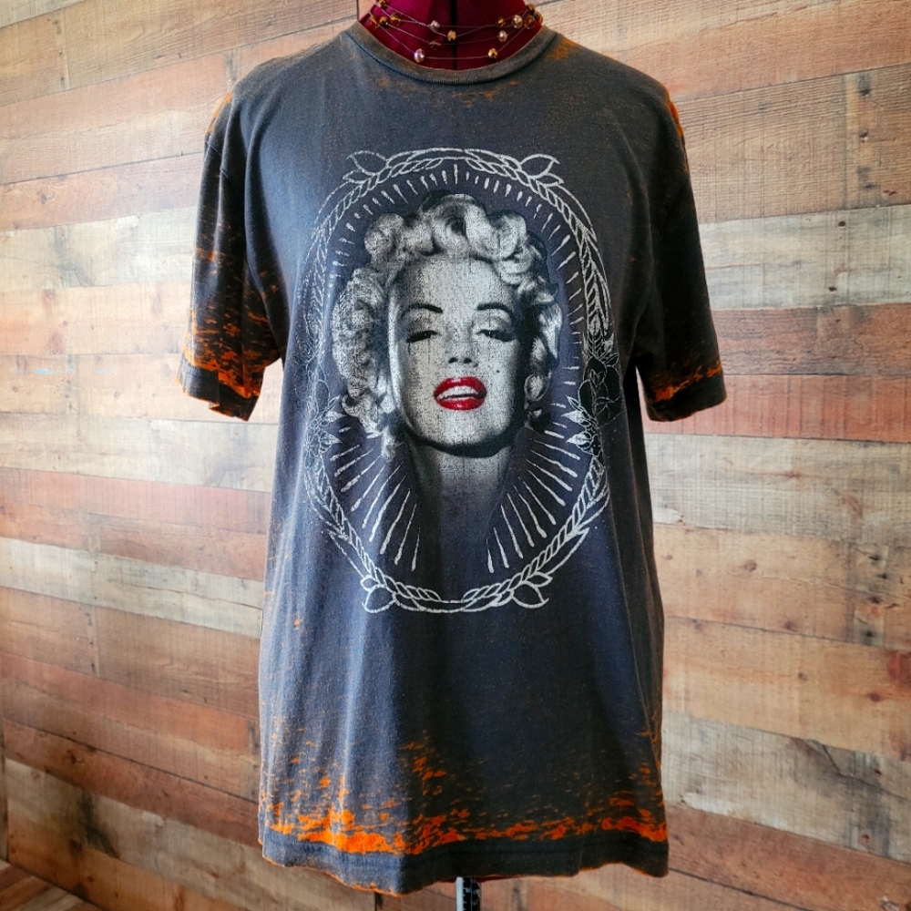 Marilyn Monroe Vintage style T.. Medium